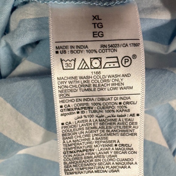 Old‎ Navy The Boyfriend Shirt Womens XL Blue White Striped Long Sleeve Button Up - Picture 7 of 8